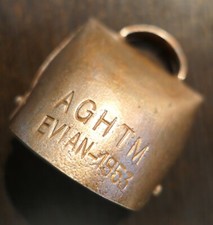 Ancienne cloche evian d'occasion  Grigny