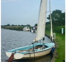 Wayfarer sailing dinghy for sale  MALDON