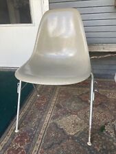 Herman miller fiberglass d'occasion  Expédié en Belgium