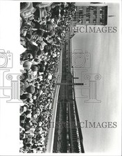 GRANDE 1979 Press Photo View Looking Into vire um para baixo no striat principal-a way comprar usado  Enviando para Brazil