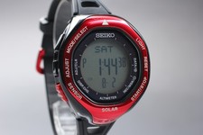 Montre numérique solaire d'occasion  Expédié en France