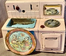 Antique tin teaset for sale  Eureka