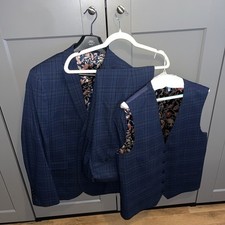 Three piece next for sale  WEST DRAYTON