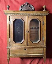 Amostra de móveis miniatura guarda-roupa de madeira carpinteiro colecionáveis raros antigos comprar usado  Enviando para Brazil