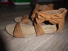 Sandales suédine camel d'occasion  Mantes-la-Jolie