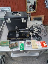 Singer sewing machine for sale  DARLINGTON