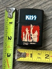 Isqueiro KISS Flip Top Smashes Thrashes & Hits VAZIO Vintage Kiss Memorabilia comprar usado  Enviando para Brazil