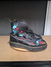 Usado, Botas femininas Dr. Martens tamanho 8 sapatos de couro preto Docs gótico caveira rosa comprar usado  Enviando para Brazil