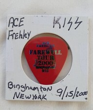 Escolha de guitarra Kiss Ace Frehley turnê de despedida Binghamton Nova York 15/09/2000, usado comprar usado Escolha de guitarra Kiss Ace Frehley turnê de despedida Binghamton Nova York 15/09/2000, usado comprar usado  Enviando para Brazil