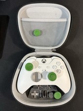 Xbox one elite d'occasion  Expédié en Belgium