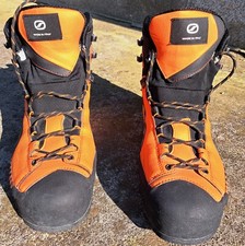 Scarponi scarpa ribelle usato  Novara