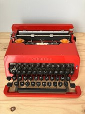 Olivetti valentine red d'occasion  Saint-Leu-la-Forêt