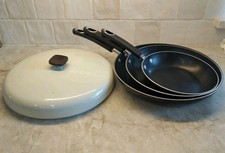Conjunto de 3 panelas antiaderente TRAMONTINA 8" 10" 12" tampa esmalte de porcelana refogado feito nos EUA comprar usado  Enviando para Brazil