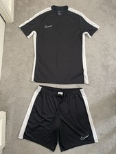 henleys tracksuit for sale henleys tracksuit for sale SKELMERSDALE