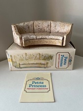 Ideal petite princess d'occasion  Expédié en Belgium