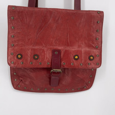 Usado, Bolsa tiracolo Carmen Steffens couro cravejado vermelho boho chique alça ajustável comprar usado  Enviando para Brazil