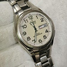 Orologio radio solare usato  Spedire a Italy