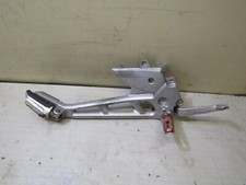 platine de repose pieds droit suzuki gsr 600 2006 2011 comprar usado  Enviando para Brazil