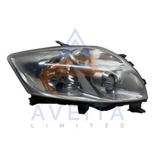 Toyota auris headlight for sale  HULL