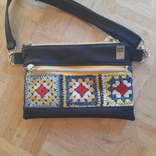 Crossbody schwarz häkelblumen gebraucht kaufen Crossbody schwarz häkelblumen gebraucht kaufen  Marsberg