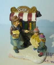 Figura 2002 Grandeur Noel Village Book Wagon vendedor mujer y niños RARA segunda mano  Embacar hacia Argentina