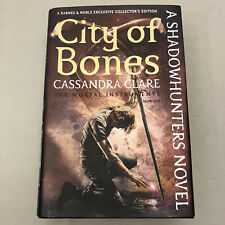 Cidade dos Ossos Os Instrumentos Mortais Livro 1 por Cassandra Clare B&N Ed 2015 HCDJ comprar usado  Enviando para Brazil