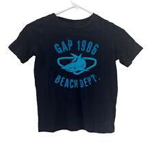Gap Kids Gap 1986 Beach Dept. Camiseta azul com letras levantadas desgastada pequena (6-7) comprar usado  Enviando para Brazil