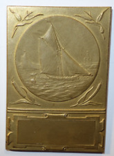 Médaille voilier offerte d'occasion  Maisons-Laffitte