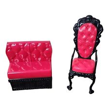 Boneca Monster High 2012 Banco e Cadeira Móveis Vermelho/Preto MATTEL LOTE DE 2 comprar usado  Enviando para Brazil