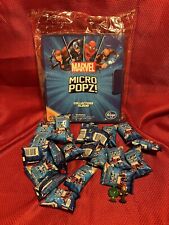Álbum de colecionadores Marvel Mania Micro Popz Avengers e 21 bonecos selados comprar usado  Enviando para Brazil