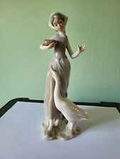 Attractive lladro figurine for sale  Shipping to Ireland