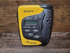 Reproductor de cinta de casete Walkman Sony Sports radio AM/FM amarillo gris SIN PROBAR segunda mano  Embacar hacia Argentina