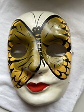 Masque plâtre papillon d'occasion  Chilly-Mazarin