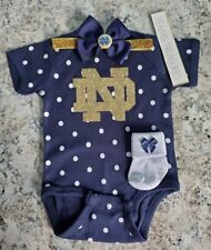 Usado, Conjunto de bebé/bebé de Notre Dame regalo bebé lucha bebé regalo irlandés  segunda mano  Embacar hacia Argentina