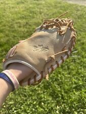 Baseball glove 33.50 for sale  Newport