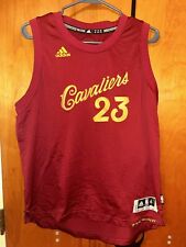 Camiseta deportiva de Navidad Adidas 2016 de los Cleveland Cavaliers LeBron James # 23 juvenil XL RARA segunda mano  Embacar hacia Mexico