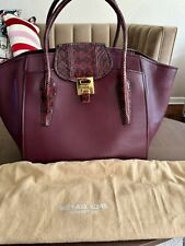 Bolsa Michael Kors Collection couro de bezerro grande Bancroft Merlot acabamento em pele de cobra $1390 comprar usado  Enviando para Brazil