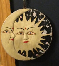 Caras 3D de Sol y Media Luna Doble Cara talladas a mano y pintadas madera arte colgante segunda mano  Embacar hacia Argentina