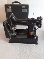 Máquina de costura portátil vintage peso pena Singer 221-1 com todos os acessórios comprar usado  Enviando para Brazil