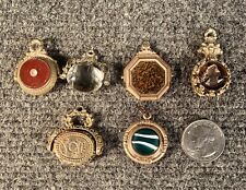 6 Llaveros de Reloj Antiguos Colgante Piedra Dorada y Vidrio Negro Chapado en Oro Siglo XIX Victoriano segunda mano  Embacar hacia Argentina