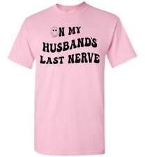 Camiseta top gráfico On My Husband's Last Nerve segunda mano  Embacar hacia Argentina