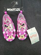 Usado, Nuevos con etiquetas Zapatos de vestir metálicos para niñas bebé talla 4 Disney bebé Minnie Moise segunda mano  Embacar hacia Argentina