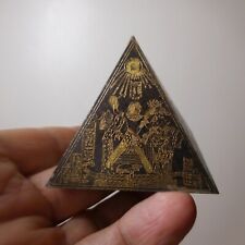 Egyptian pyramid hieroglyphs d'occasion  Expédié en Belgium