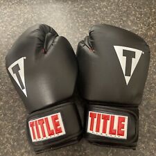 Luvas de boxe Title Classic Pro Style 12 oz treinamento regular - preto/branco/vermelho comprar usado  Enviando para Brazil