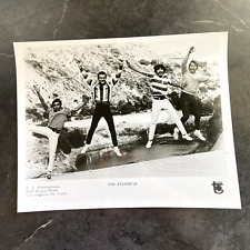 Fotografia de salto em grupo The Standels Band vintage 8x10 P&B (B56) comprar usado  Enviando para Brazil
