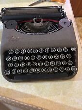 Máquina de escrever manual portátil vintage Corona Zephyr 1938 capa antiga incluída comprar usado  Enviando para Brazil