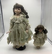 Due bambole fine usato  Avezzano