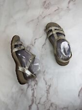 Sandálias femininas Taos 8 38 prata metálico gladiador couro aberto sapatos baixos gaiola comprar usado  Enviando para Brazil