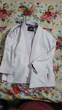 Kimono feminino Fuji W3 Brazilian Jiu Jitsu Gi BJJ rosa consciência do câncer de mama comprar usado  Enviando para Brazil