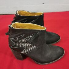 Bottines talon western d'occasion  Paris XVIII